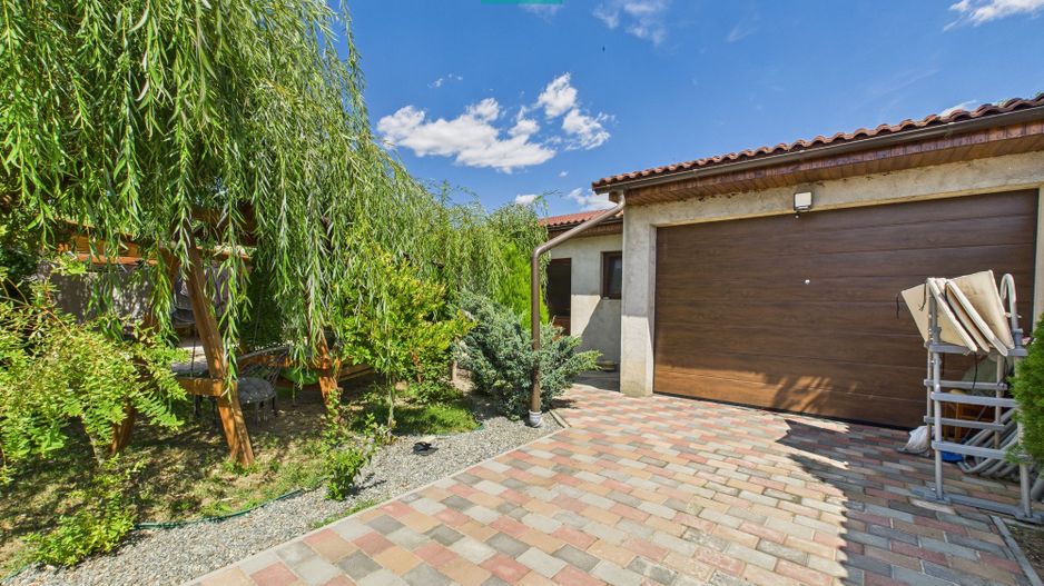 Casa la cheie în Nadab - Poză 2