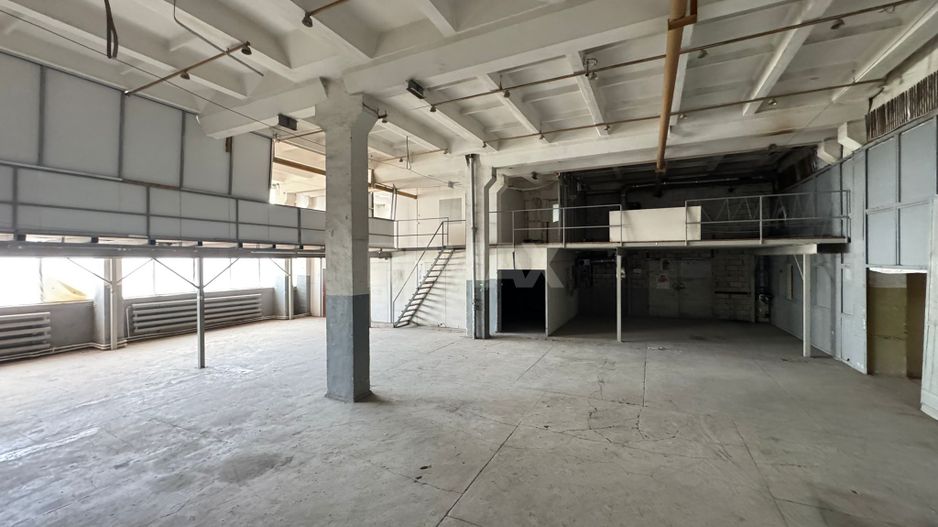 Spațiu comercial versatil în zona centrală - Poză 2