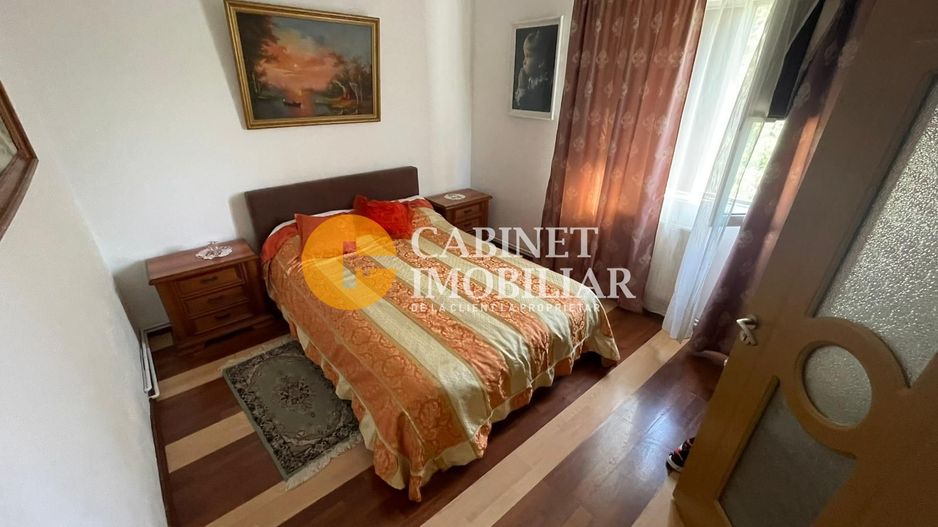 Tudor Vladimirescu str Tepes Voda - decomandat- an 1978 - mobilat - Poză 2