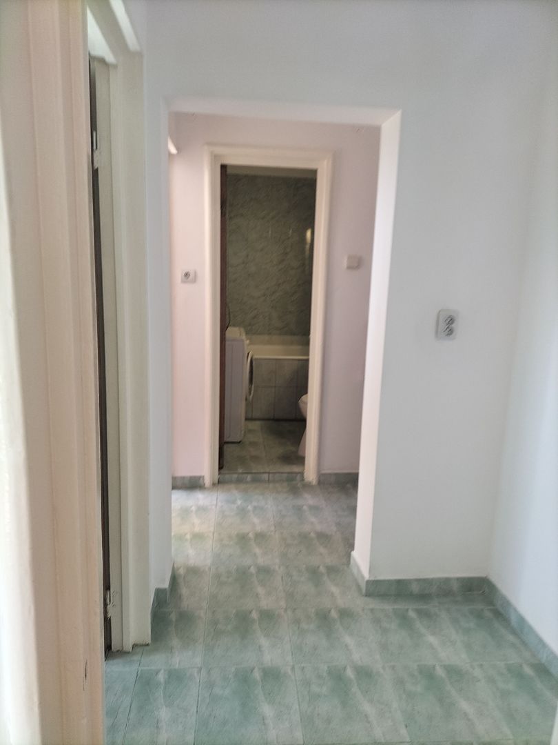 Apartament  Luminos 2 camere. Decomandat. Brancoveanu. - Poză 5