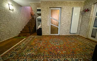 Vila cu etaj si mansarda, teren 7.200 mp, 1.550 mp intravilan - Poză 11