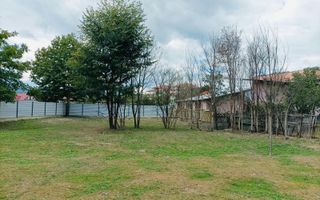 Casa cu teren intravilan 2.273 mp- pozitie centrala Darmanesti Bacau - Poză 2