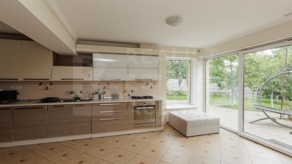 Chirie, Duplex, 6 camere, Strada Vasile Lupu, Buiucani - Poză 7