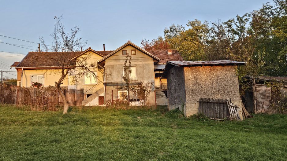 Casa 127mp mobilata/utilata+ anexa+garaj+beci+teren intravilan 1233 mp - Poză 19