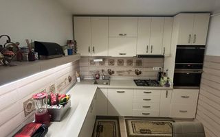 Casa Individuală | 260 MPU | Piscină Interioară | Curte Libera 100 MP - Poză 9