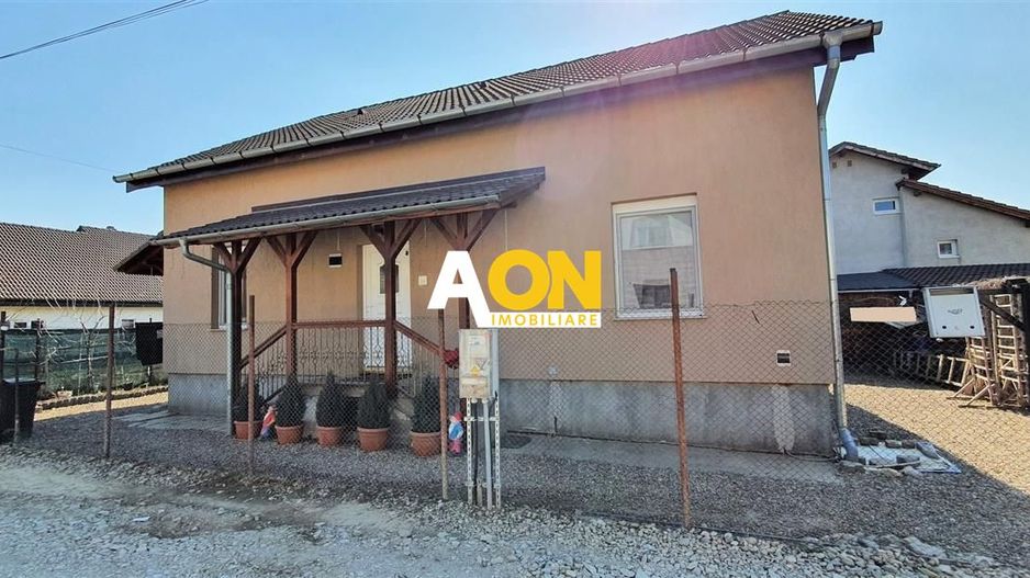 Casa D+P+M, 6 camere, 300 mp teren, zona Arex - Poză 1