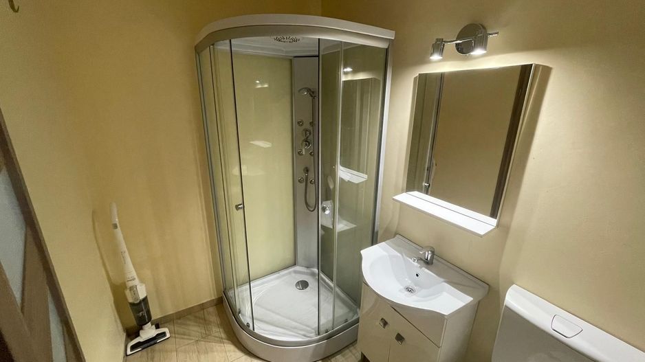 Garsonieră de închiriat | Etaj intermediar | Balcon | Bloc nou - Poză 7