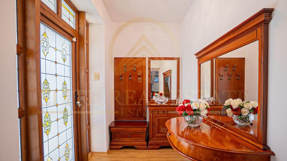 Ovidiu Sud - Zona premium - Vila impozanta, curte mare, garaj, terasa! - Poză 20