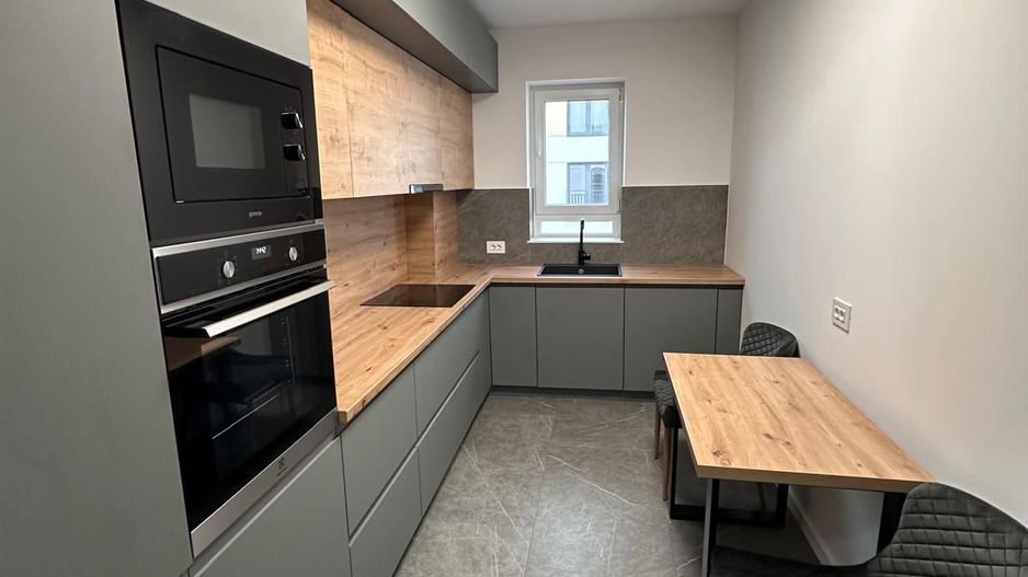 Apartament lux cu 2 camere de închiriat - zona Coresi - Poză 4