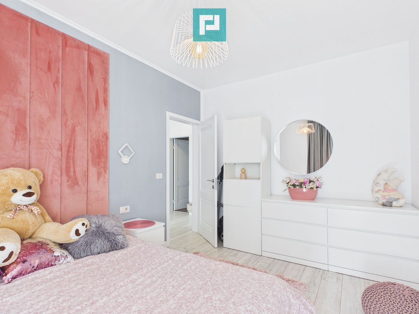 Apartament cu 3 camere Adora Park - Poză 12