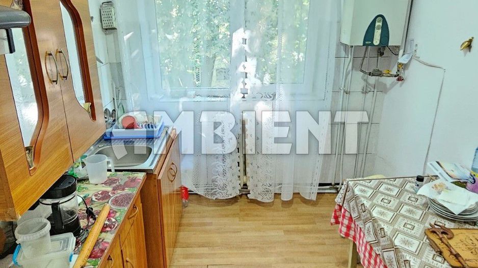 Apartament 3 camere, etaj 3, zona DONICI; - Poză 3