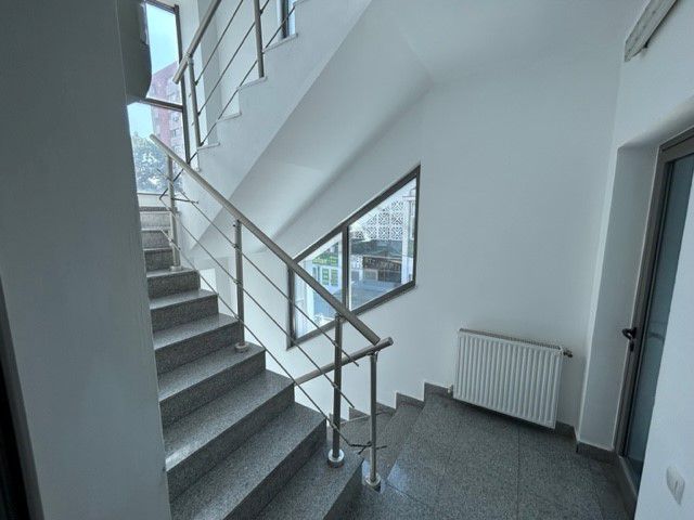 Inchiriere cladire moderna pentru clinica privata sau birouri - Poză 15