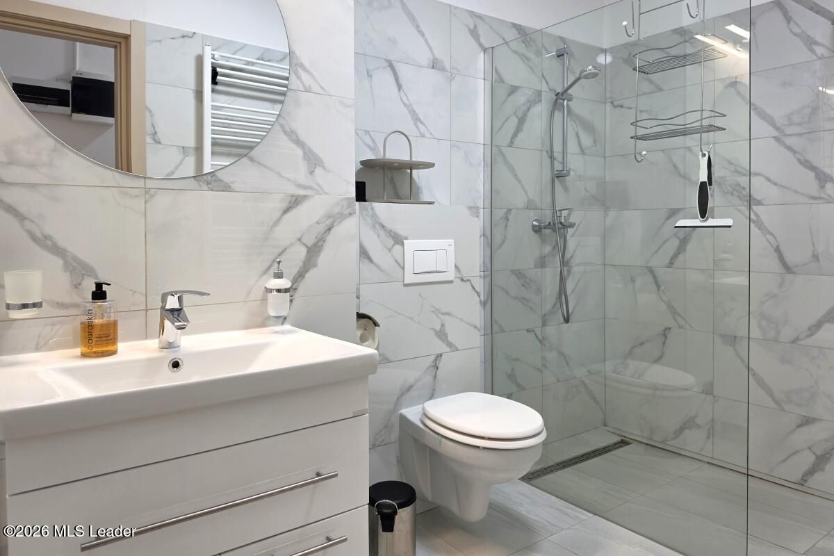 Piata Romana, 4 camere 138 MP total, Etaj 2/9, renovat - utilat, liber - Poză 17