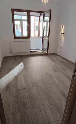 Apartament 3 camere in Prelungirea Ghencea. Renovat de la 0 ! - Poză 4