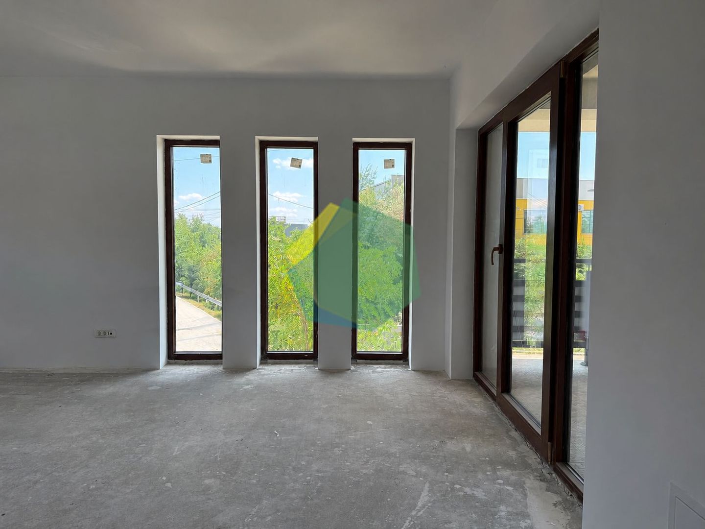 Apartament  4 camere | 135 mp | 2 locuri de parcare | Odăi – 1 Mai - Poză 1
