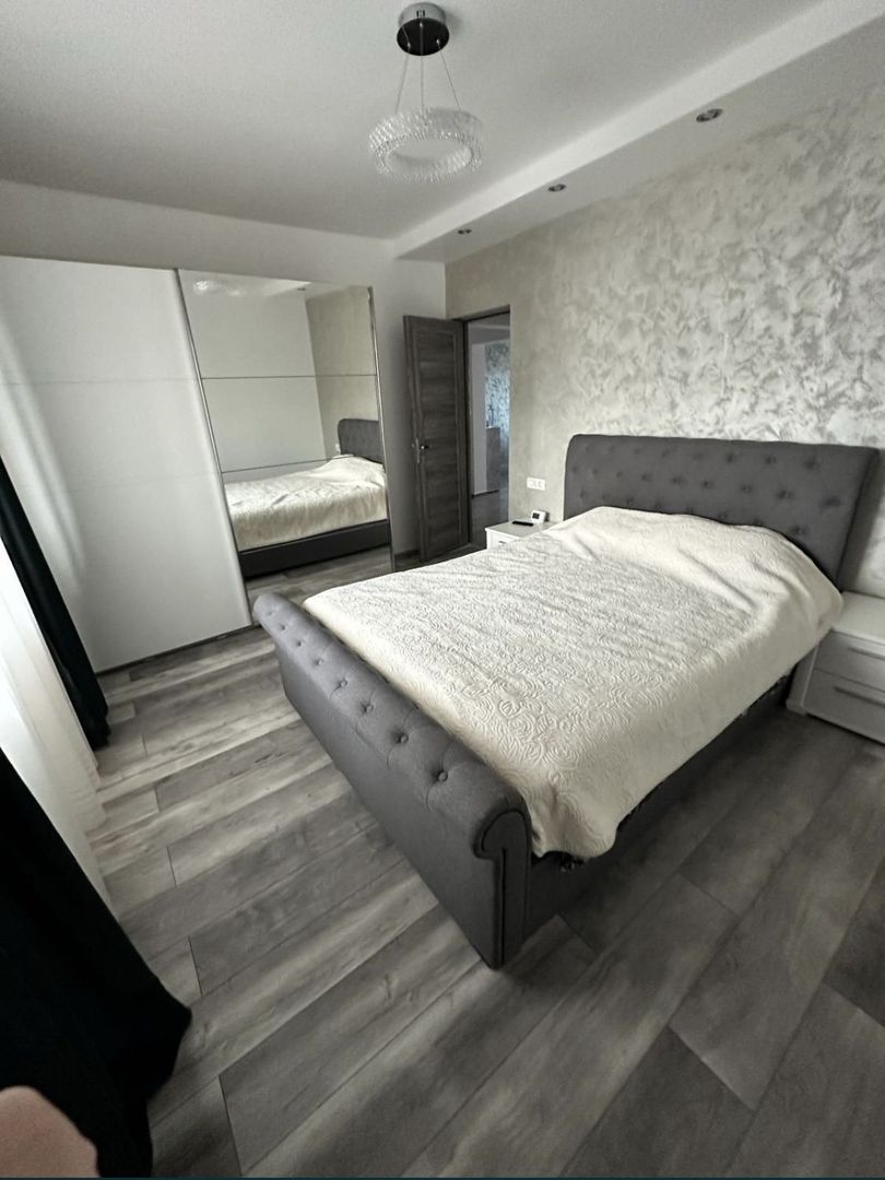 Vand ap 3 camere zona Big Cora Bratianu - Poză 6