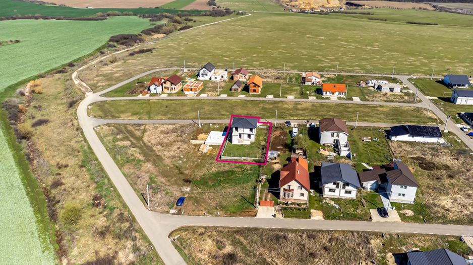 Casa Ta  – Într-un cartier nou, lângă natură în Frumușeni, Arad - Poză 5