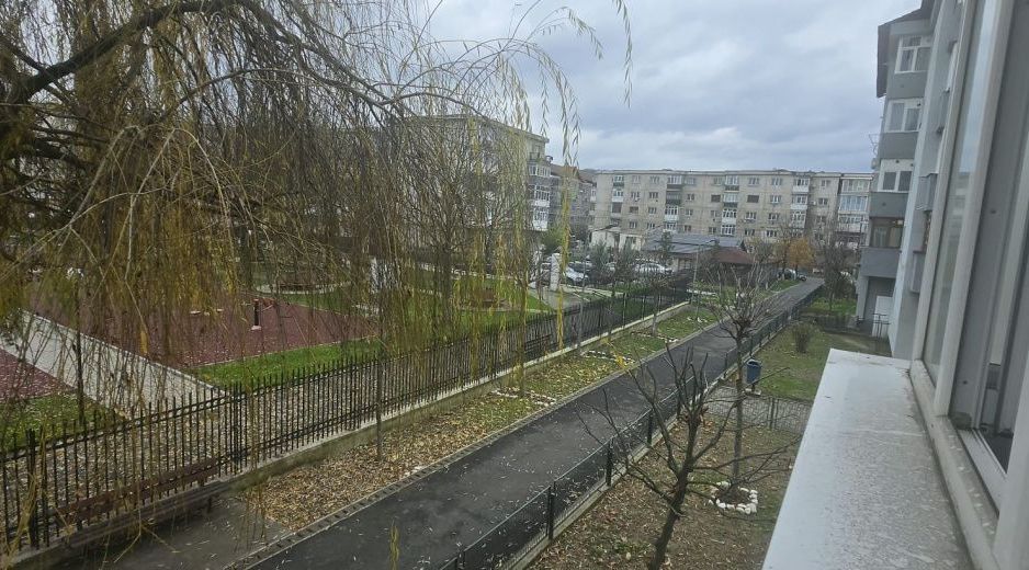 Apartament 3 camere 2 bai si 2 balcoane, Rovinari - Poză 9