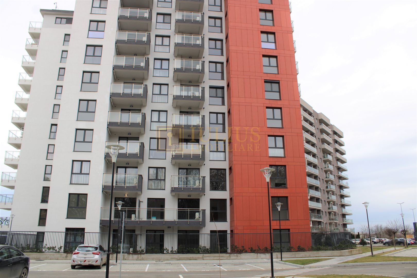 2 camere, intrare in Dumbravita, langa padure. - Poză 1