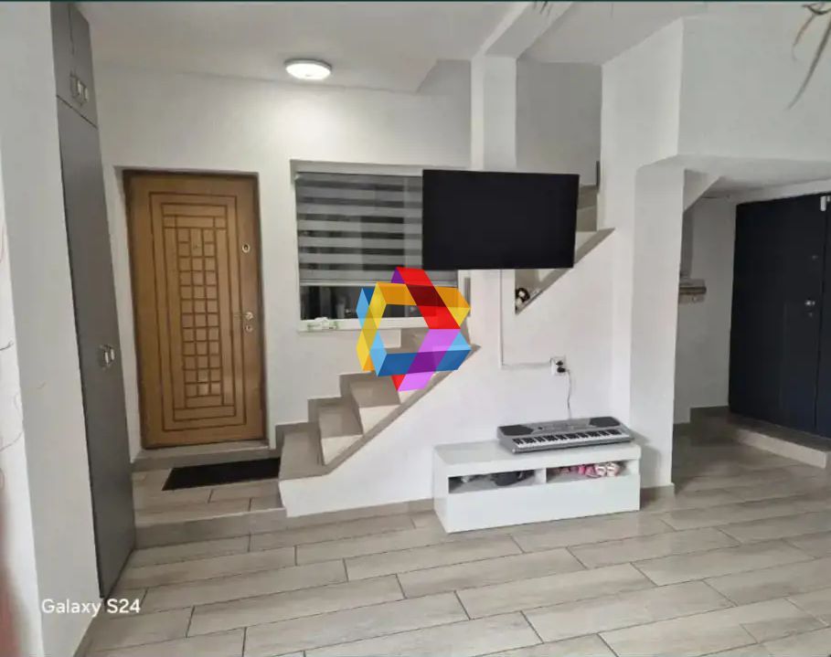 Casă cu 5 camere 130 mp - doua ap. separate,  zona Racadau - Poză 6