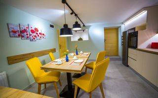 Apartament la casă I 160mpu I 3 camere I Grădină I Lazaret - Poză 1