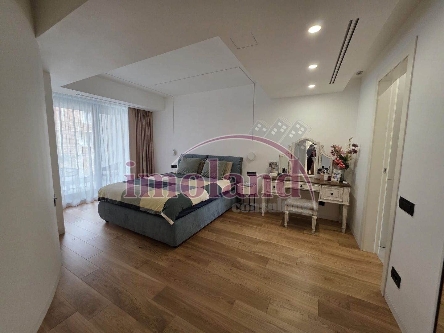 Inchiriere - apartament 4 camere - imobil boutique - Aviatorilor - Poză 4