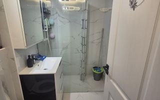 Vand apartament 3 camere Micro 2 - Poză 3