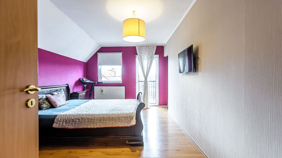 Casă generoasă cu potențial de afacere în Gai - Poză 5