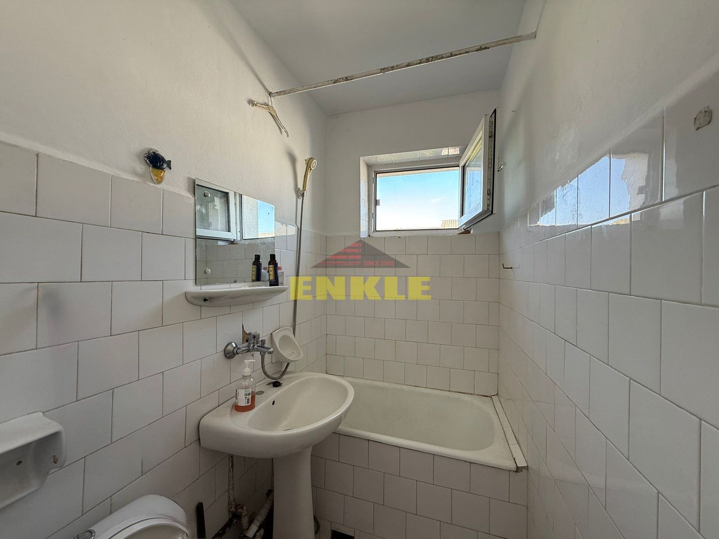 De închiriat apartament – zona Școlii 7 - Poză 4