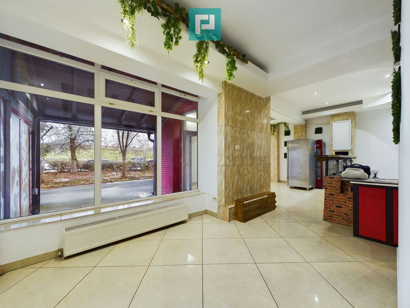 Spațiu comercial pe mal zona 300vMicălaca - Poză 1