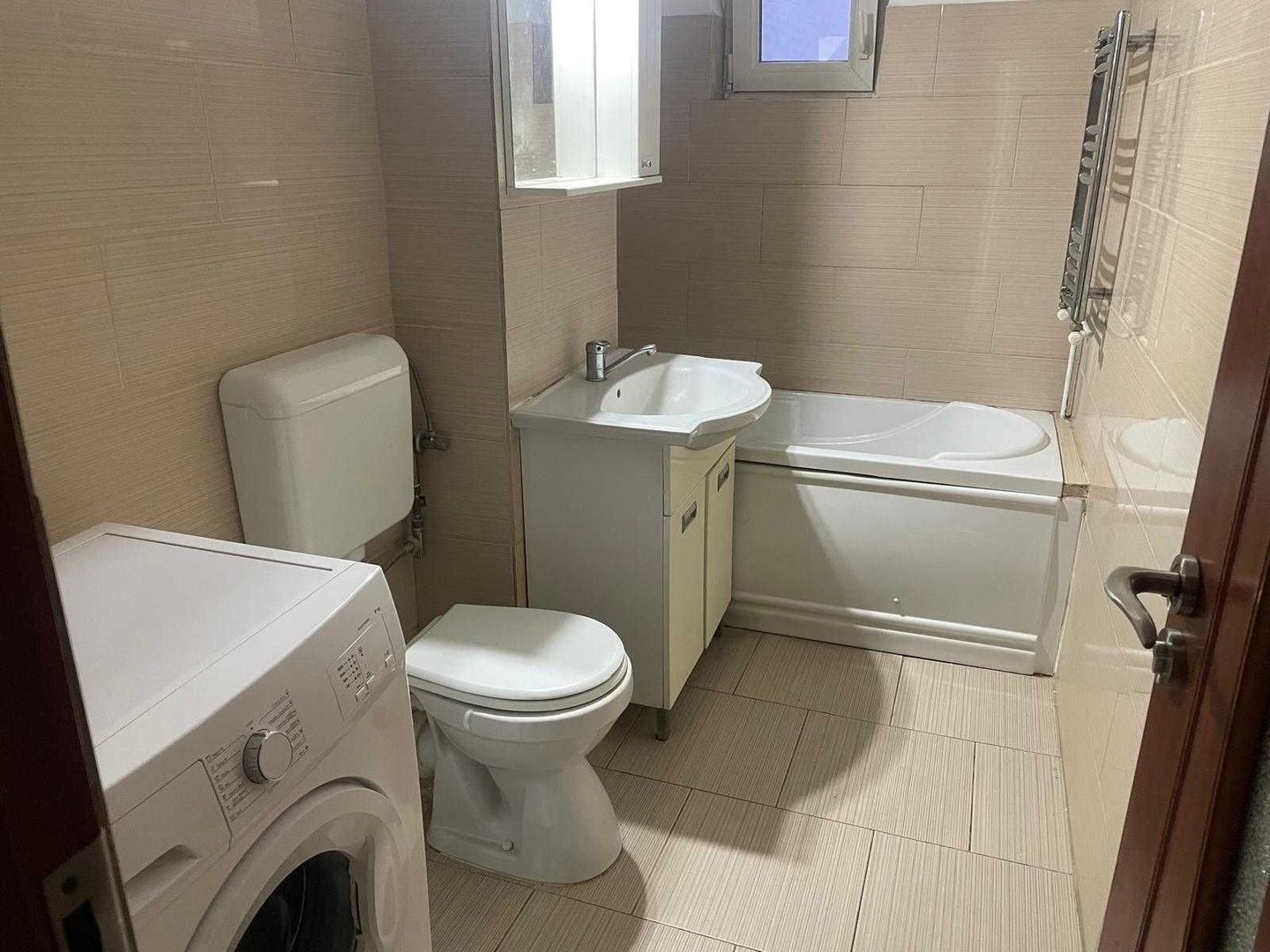 Girocului | Etaj 2 | 3 Camere | Centrala proprie - Poză 3