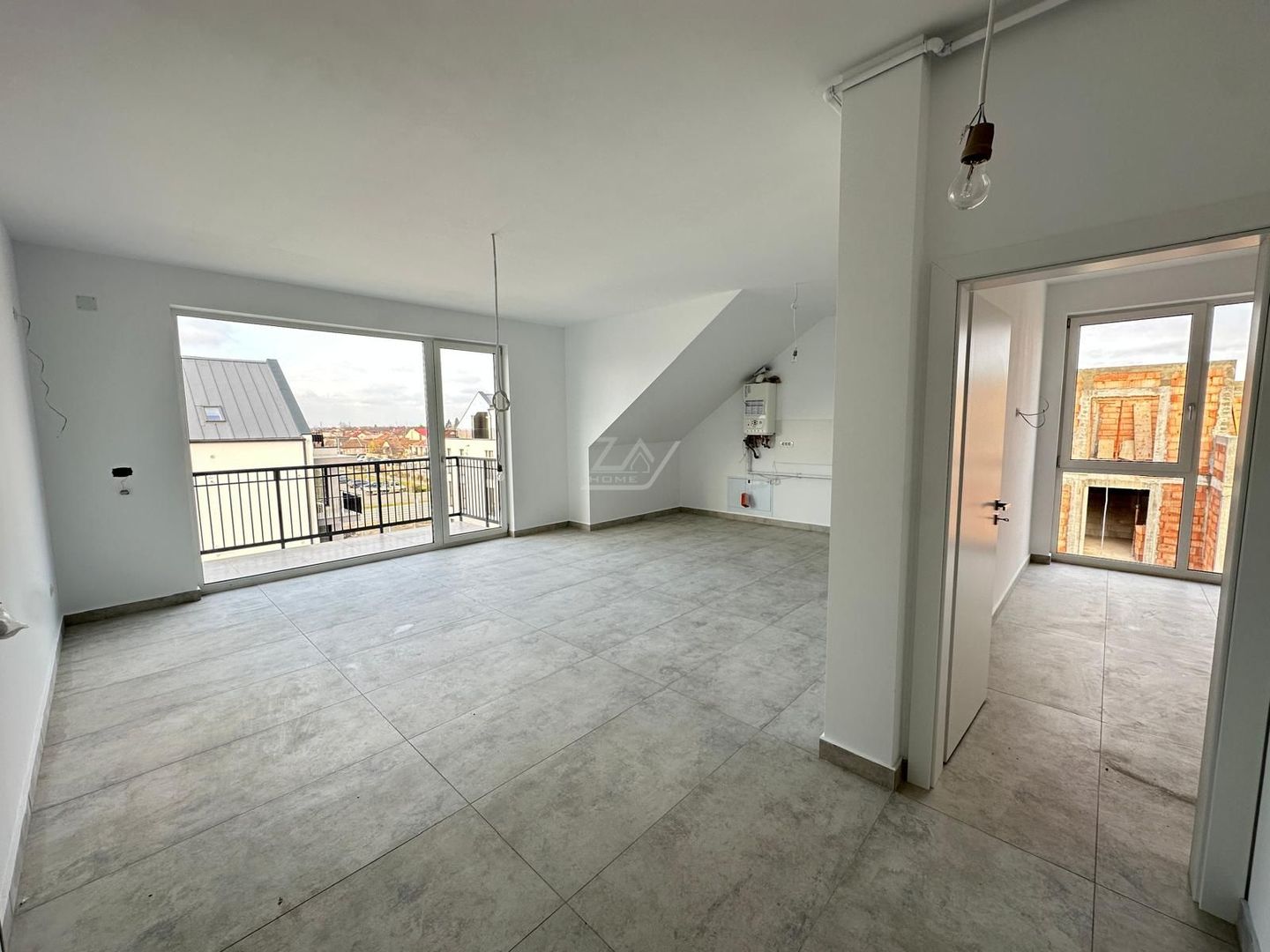 Bloc finalizat. Balcon mare. Loc de parcare. - Poză 4