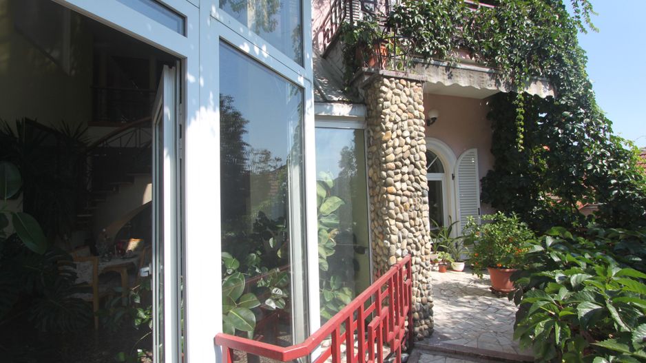 Casă / Vilă cu 8 camere de vânzare în zona Semicentral - Poză 57