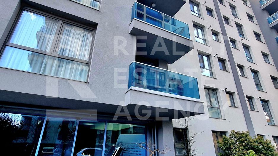 Chirie - Apartament cu terasă și priveliște spre Parcul Verdi - Poză 12