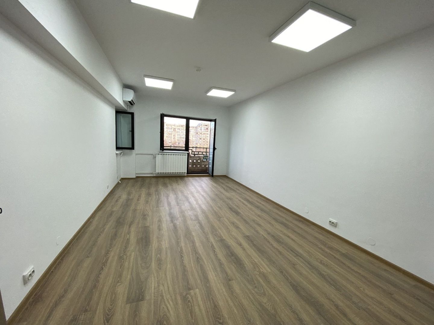 Imobil 4 camere Unirii, cladirea Sitraco, pretabil investitie. - Poză 12