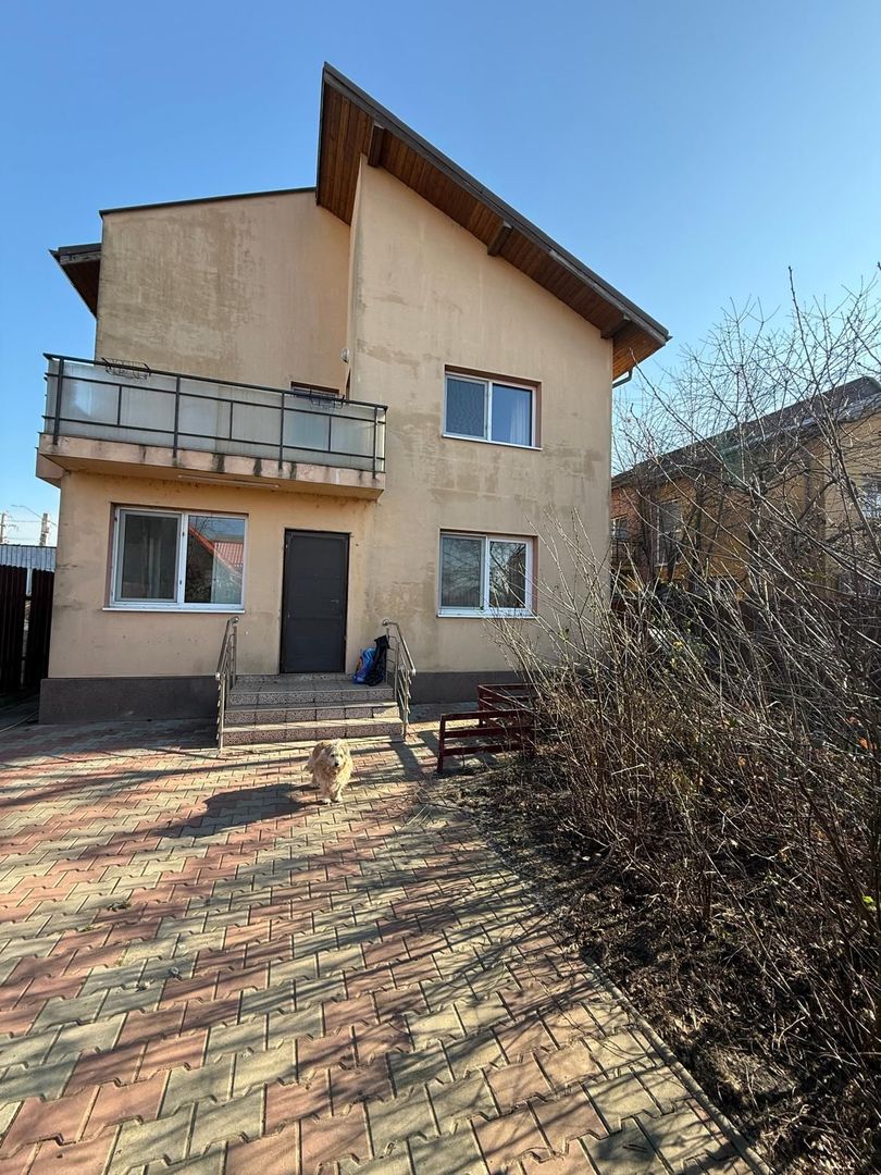 Apartament in vila Tunari, Lidl - Poză 1