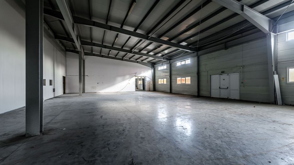 Hală industrială în suprafață de 2744 mp - Poză 3