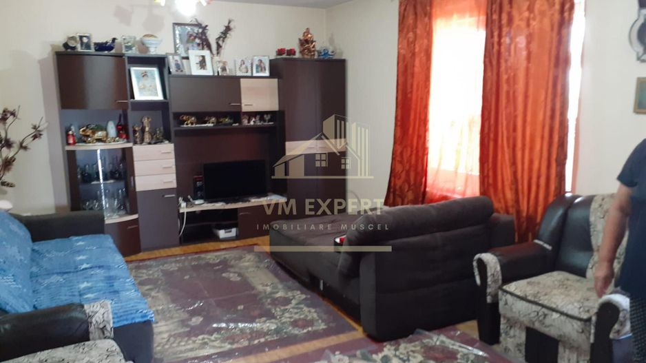 VILA 6 CAMERE, TEREN 690 MP, CAMPULUNG - Poză 2