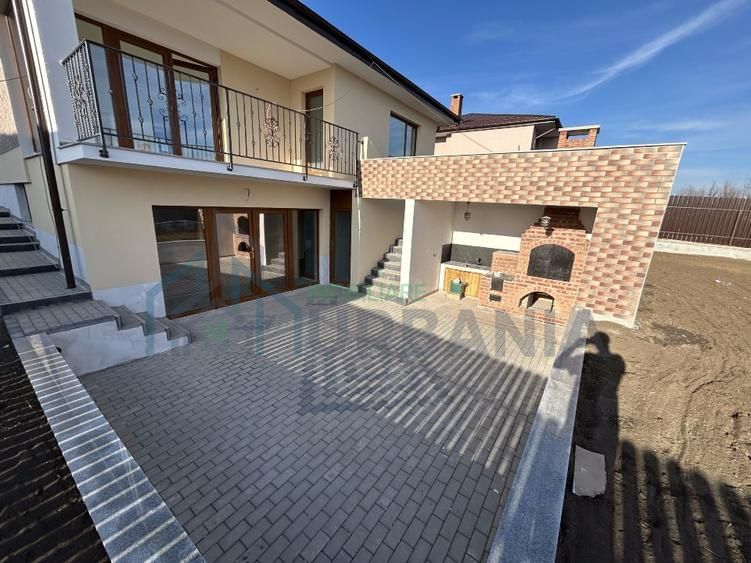 Casa noua, moderna, in Ciurbesti, Iasi - Poză 2