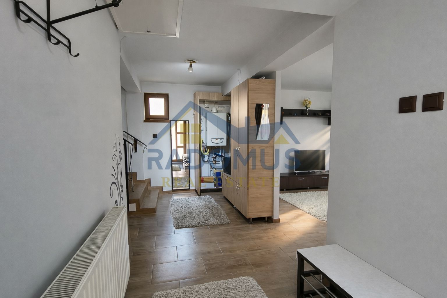 Casă de închiriat  Păulești – Mobilată - Utilata 3 cam - 2 bai -433 mp - Poză 3