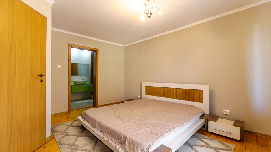 Casă înșiruită în Gradiște cu garaj - Poză 7