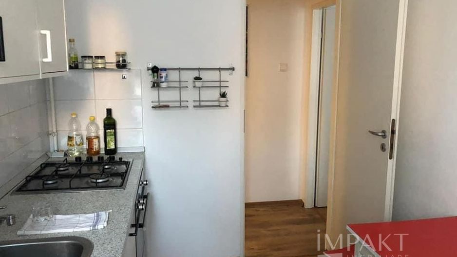 Apartament cu 2 camere langa parcul central. - Poză 2