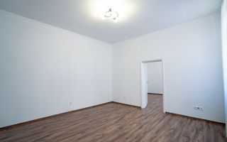 Apartament cu 2 camere, casă la curte comună – Central, Oradea - Poză 9