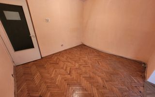 De vanzare apartament 3 camere, Cetate - Poză 3