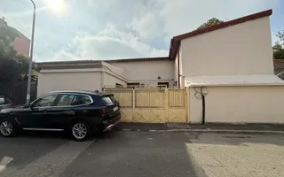 Casă cu o curte proprie intima din Zona Ștefan cel Mare - Obor - Poză 17