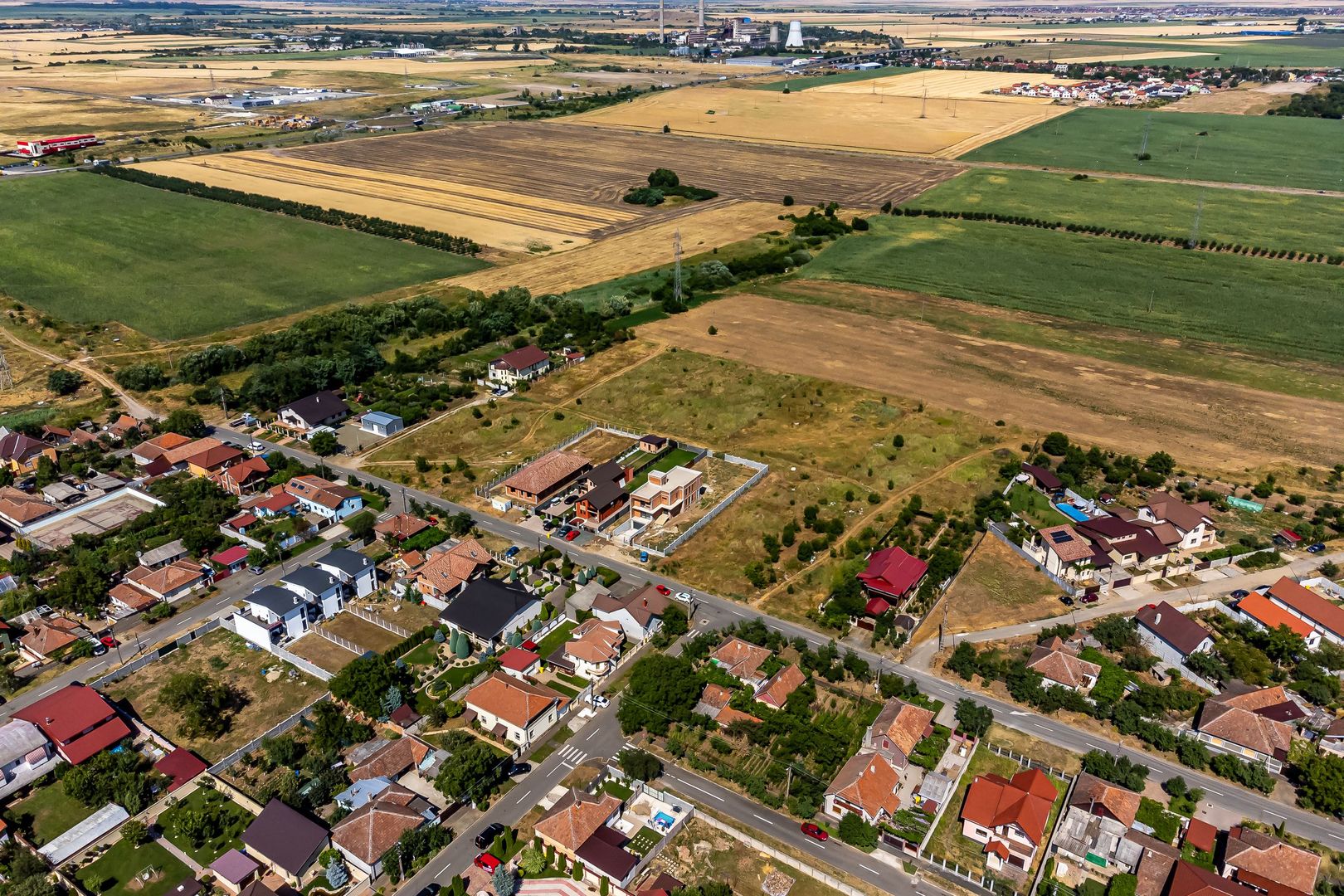 Loc de casă în Poltura Arad - Poză 1