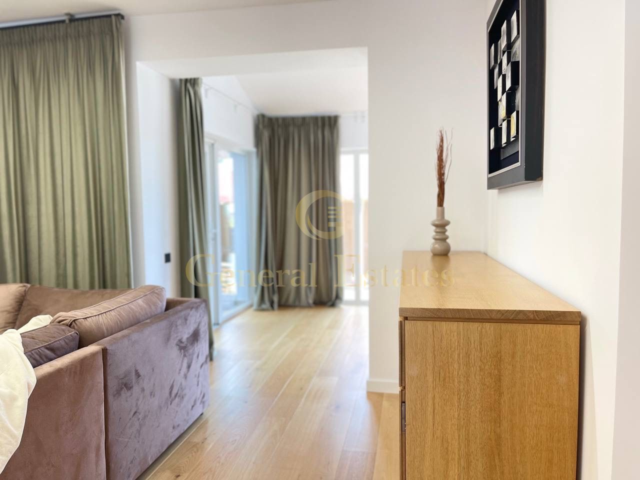 Casă cu design modern & suflet autentic – 200 m² de confort și rafinam - Poză 20