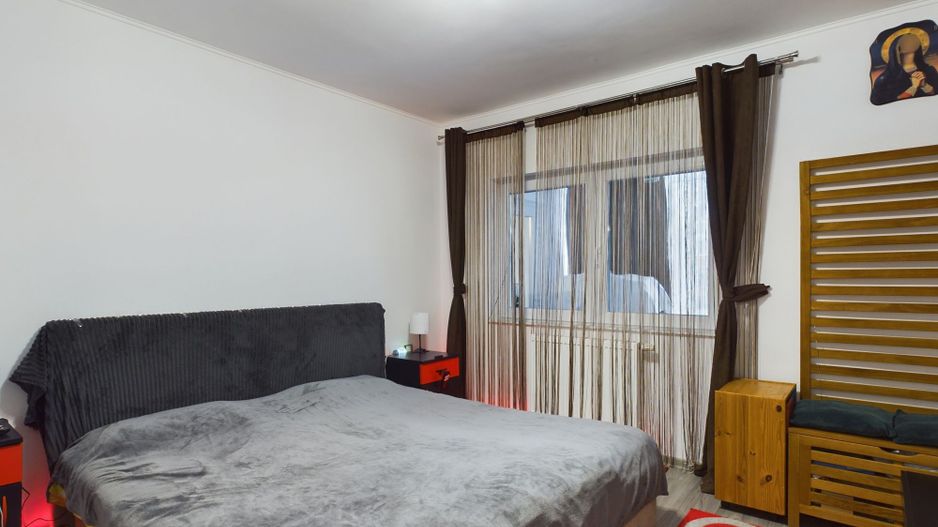 Apartament cu 5 camere in zona UMT 105mp - Poză 15