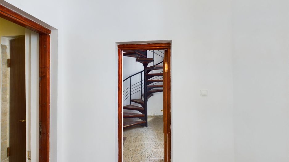 Casa individuala la 6 minute de Piata Unirii - Poză 7