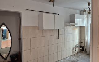 2 camere, zona M5, bloc 26, etaj 2, balcon – Preț bun, negociabil! - Poză 5